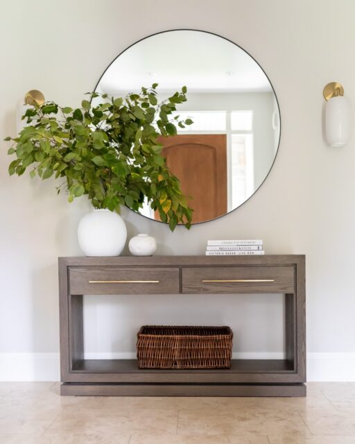 If you really want an entryway that feels good to walk into, it has to work for the way you actually live.
⠀⠀⠀⠀⠀⠀⠀⠀⠀
This one didn’t before. Things would just get dropped, pile up, and it never really felt pulled together.
⠀⠀⠀⠀⠀⠀⠀⠀⠀
My Ashburn clients just wanted somewhere to put their things when they walk in, but still have it look nice. So that’s what we focused on. A place to drop keys and bags, somewhere to sit, and keeping it simple so it doesn’t feel cluttered the second you walk in.
⠀⠀⠀⠀⠀⠀⠀⠀⠀
📍McNicol Interior Designs | Oakville Interior Designer
⠀⠀⠀⠀⠀⠀⠀⠀⠀
Interior Design @mcnicolinteriordesigns
Photography @simplycurateco
⠀⠀⠀⠀⠀⠀⠀⠀⠀
#entrywaydesign #interiordesigneroakville #mcnicolinteriordesigns